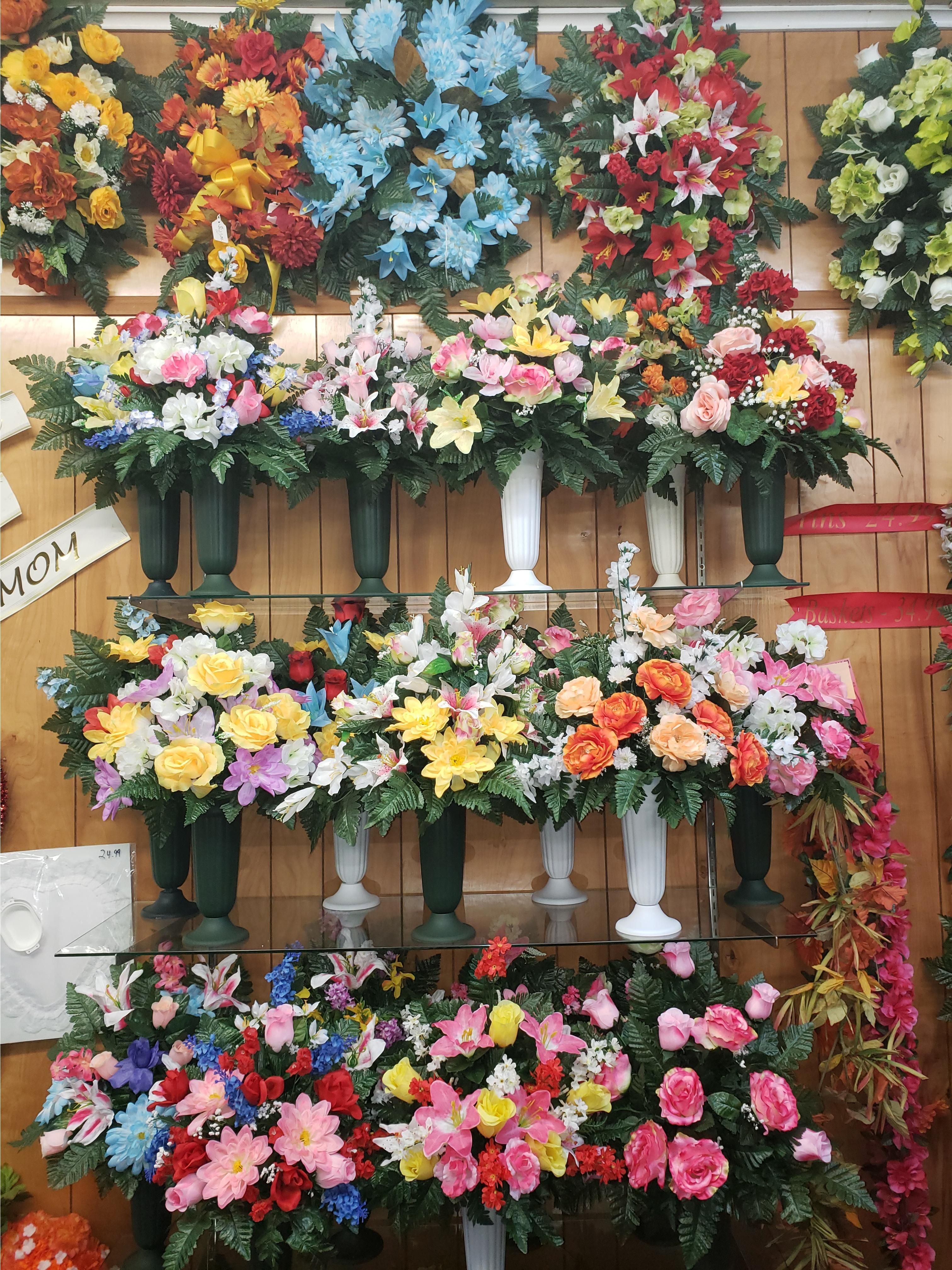 About Floral Express & Gifts Parksley, VA Florist